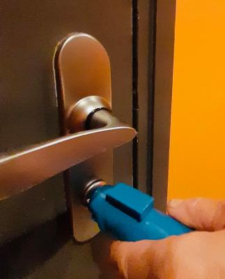 Passe-partout : protection contre le COVID19 lors de l'ouverture ou la fermeture de verrous de portes